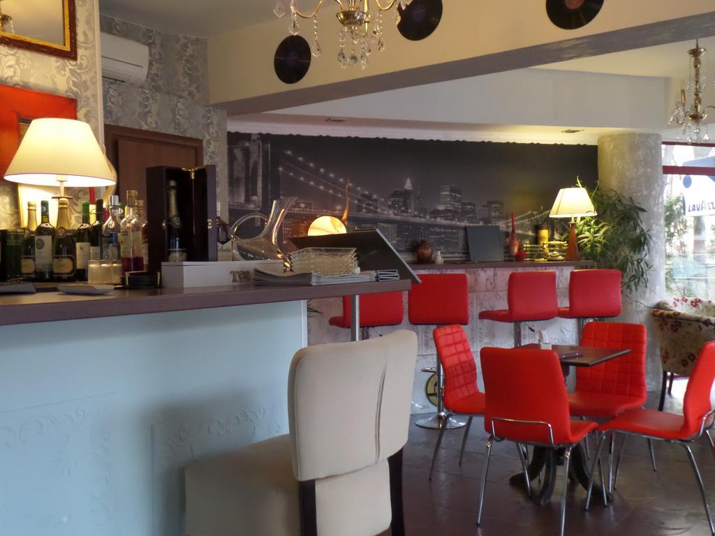 Hotel Ss Residence Unirii Bukurešť Exteriér fotografie